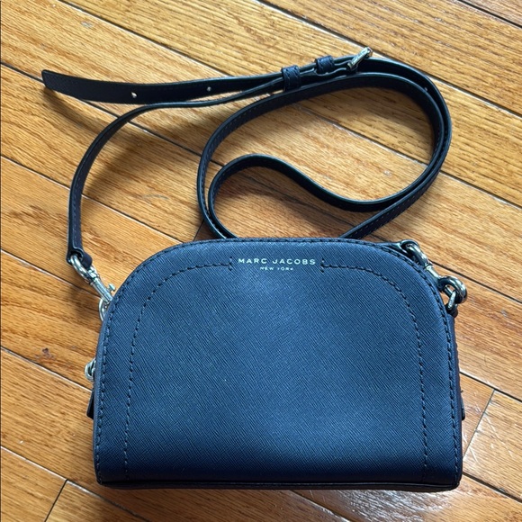 Marc Jacobs Handbags - Marc Jacobs Black Crossbody Bag with Sleek Design